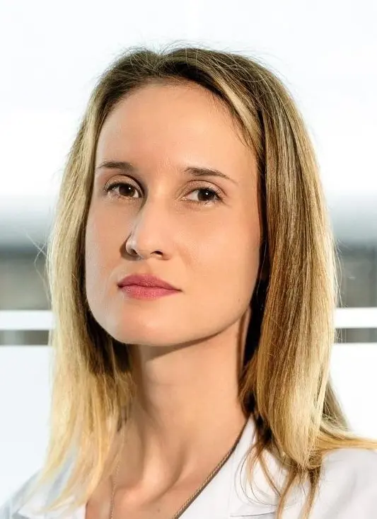 Dr. Miriana Cismaru Clinica Memorial City Gate