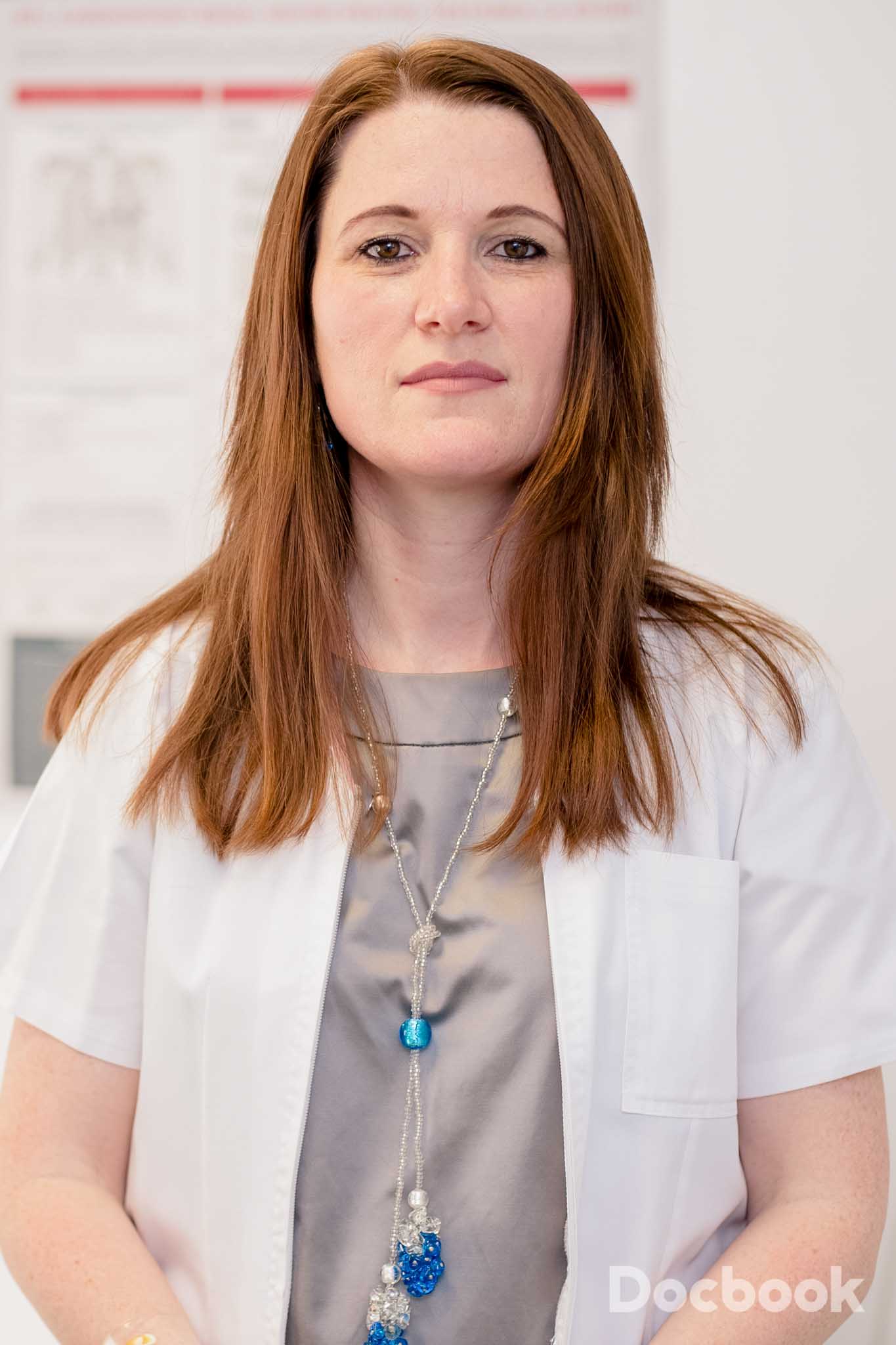 Dr. Delia Reviczky 