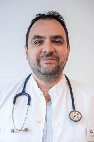 Dr. Vlad Romanescu