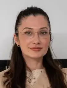 Dr. Bianca Piriianu Masgras Mas Clinic