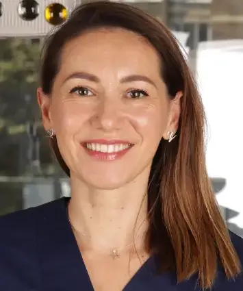 Dr. Alexandra Balasanu Clinicile Dental Elite