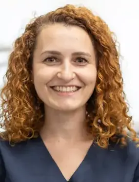 Dr. Mona Brinza  Clinicile Dental Elite