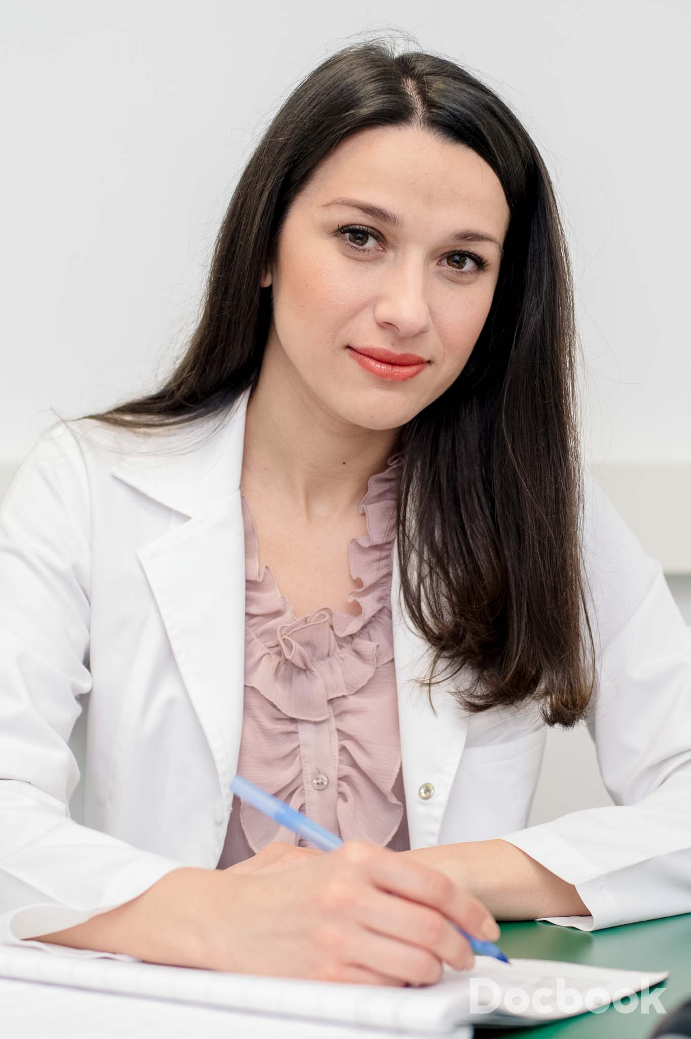 Dr. Andreea Borz