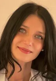Dr. Andreea Munteanu