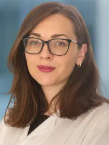 Dr. Alexandra Corbu Clinica Memorial City Gate