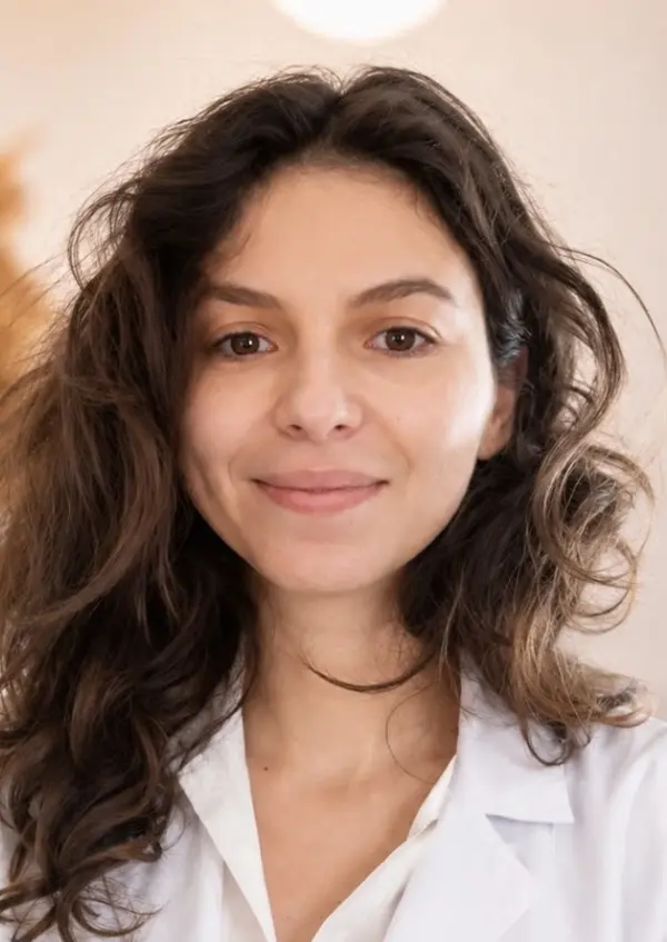 Dr. Maria Pana Clinica Health Lab